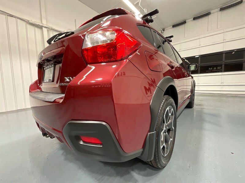 2013 Subaru XV Crosstrek 2.0i Premium AWD / 5-SPEED MANUAL / 77K MILES  / ZERO RUST - Photo 49 - Gladstone, OR 97027