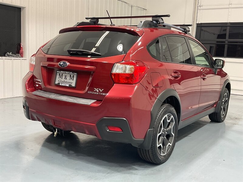 2013 Subaru XV Crosstrek 2.0i Premium AWD / 5-SPEED MANUAL / 77K MILES  / ZERO RUST - Photo 8 - Gladstone, OR 97027