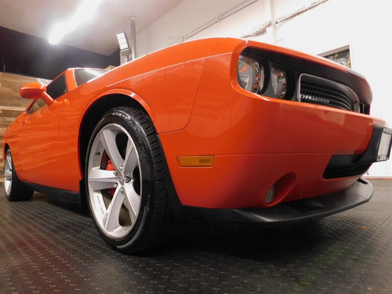 2008 Dodge Challenger SRT8 Coupe 2Dr / 6.1   - Photo 10 - Gladstone, OR 97027