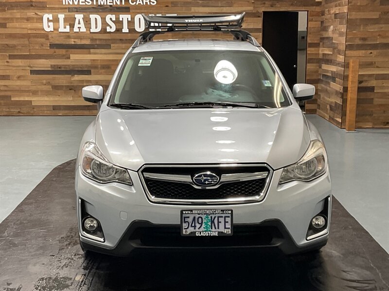 2017 Subaru XV Crosstrek 2.0i Premium / 5-SPEED MANUAL / 1-OWNER / 56K MILE  / Backup Camera - Photo 5 - Gladstone, OR 97027