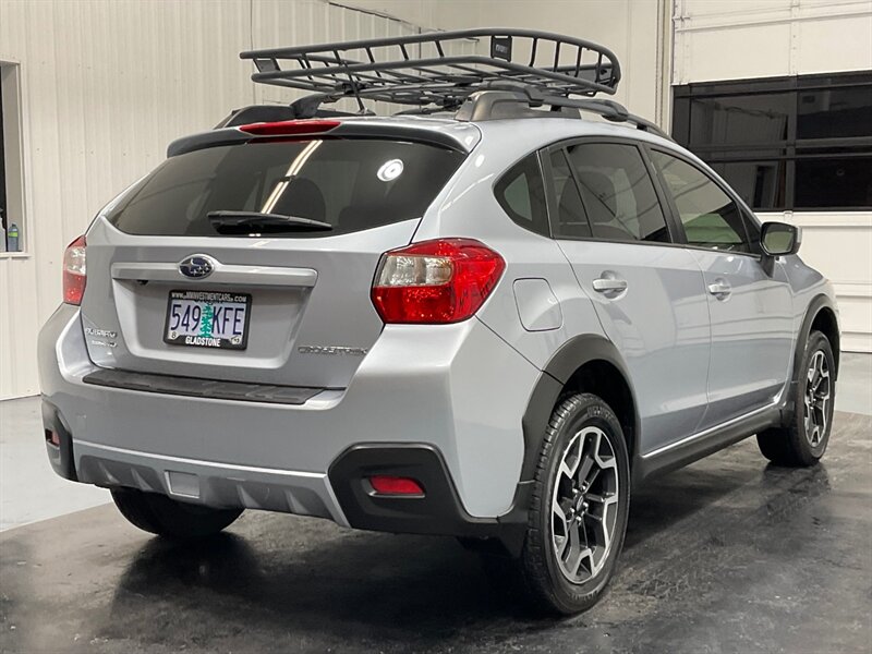 2017 Subaru XV Crosstrek 2.0i Premium / 5-SPEED MANUAL / 1-OWNER / 56K MILE  / Backup Camera - Photo 7 - Gladstone, OR 97027