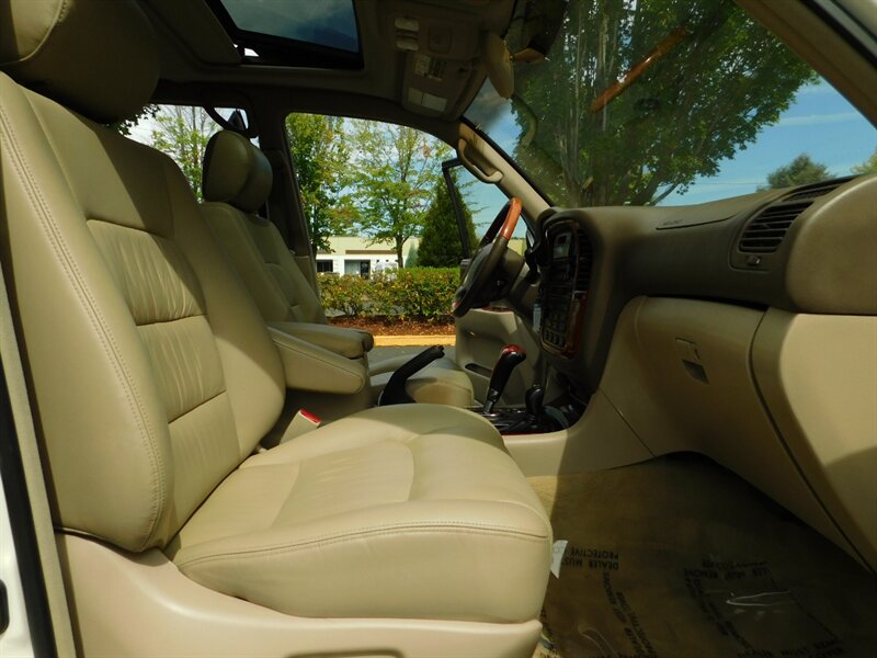 2000 Lexus LX 470 Sport Utility 4WD / Leather / 3RD SEAT / CLEAN   - Photo 16 - Portland, OR 97217