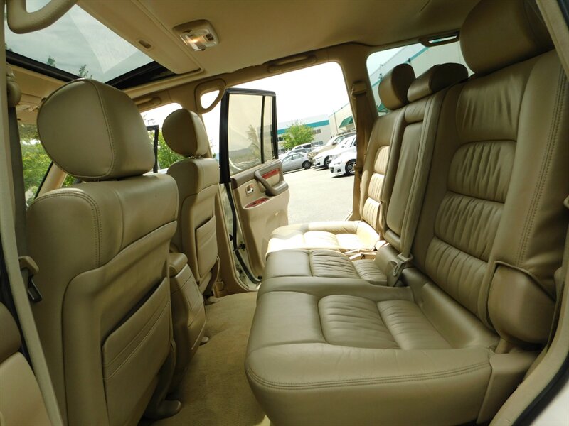 2000 Lexus LX 470 Sport Utility 4WD / Leather / 3RD SEAT / CLEAN   - Photo 13 - Portland, OR 97217