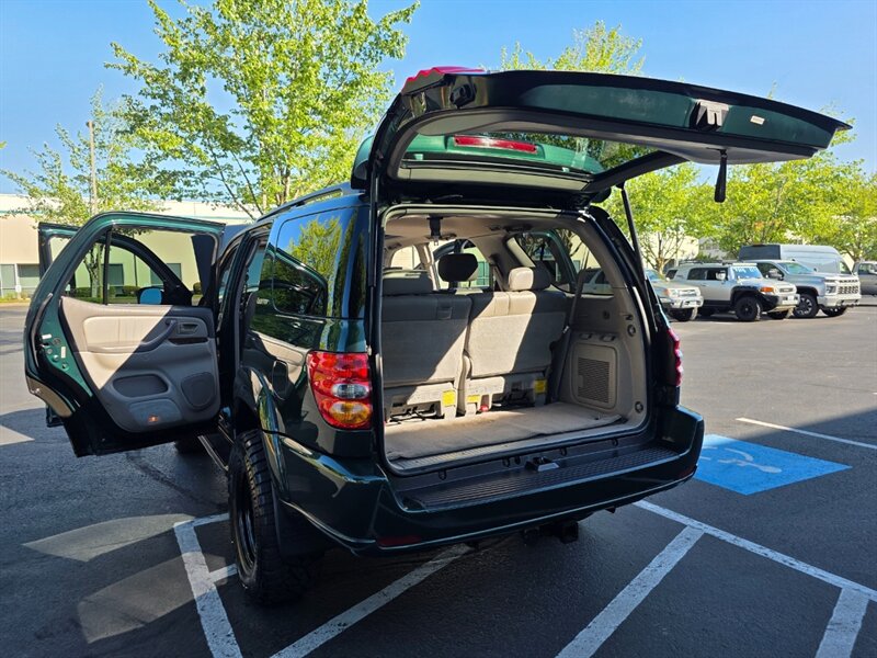 2002 Toyota Sequoia 4X4 LIMITED TIMING BELT DONE / NEW TIRES / LIFTED / V8 4.7L / 8-PASSENGER / HEATED LEATHER / SUNROOF / PRISTINE - Photo 27 - Portland, OR 97217