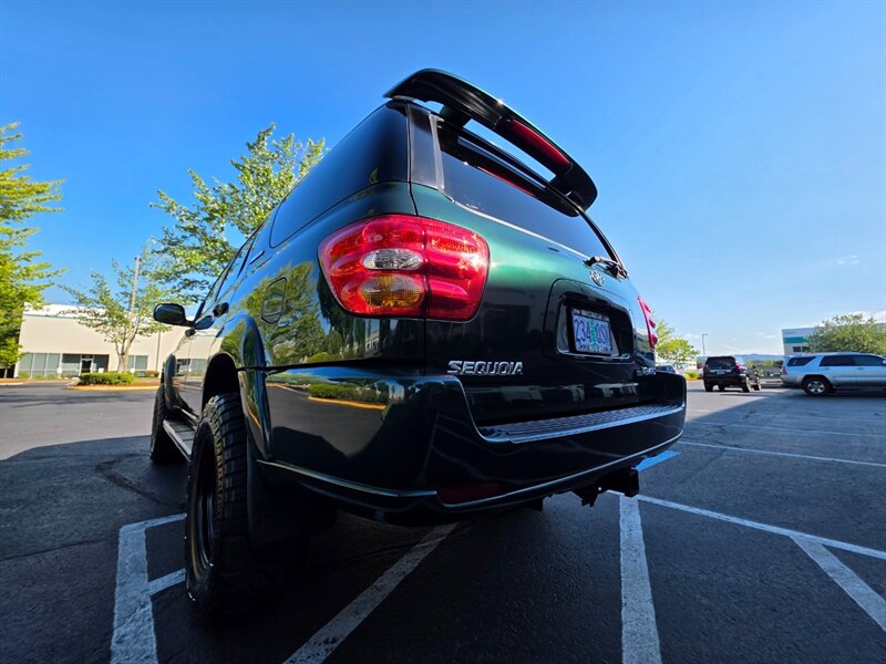2002 Toyota Sequoia 4X4 LIMITED TIMING BELT DONE / NEW TIRES / LIFTED / V8 4.7L / 8-PASSENGER / HEATED LEATHER / SUNROOF / PRISTINE - Photo 12 - Portland, OR 97217
