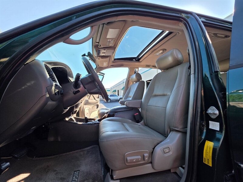 2002 Toyota Sequoia 4X4 LIMITED TIMING BELT DONE / NEW TIRES / LIFTED / V8 4.7L / 8-PASSENGER / HEATED LEATHER / SUNROOF / PRISTINE - Photo 13 - Portland, OR 97217