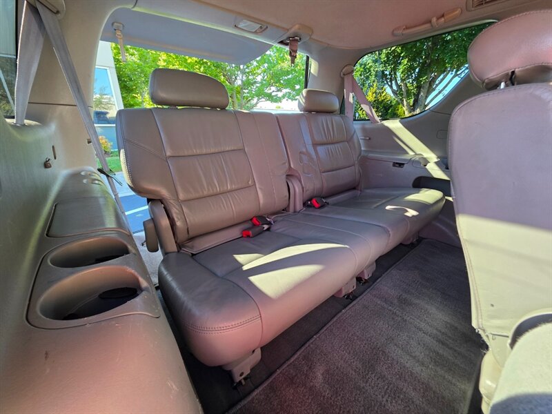 2002 Toyota Sequoia 4X4 LIMITED TIMING BELT DONE / NEW TIRES / LIFTED / V8 4.7L / 8-PASSENGER / HEATED LEATHER / SUNROOF / PRISTINE - Photo 16 - Portland, OR 97217