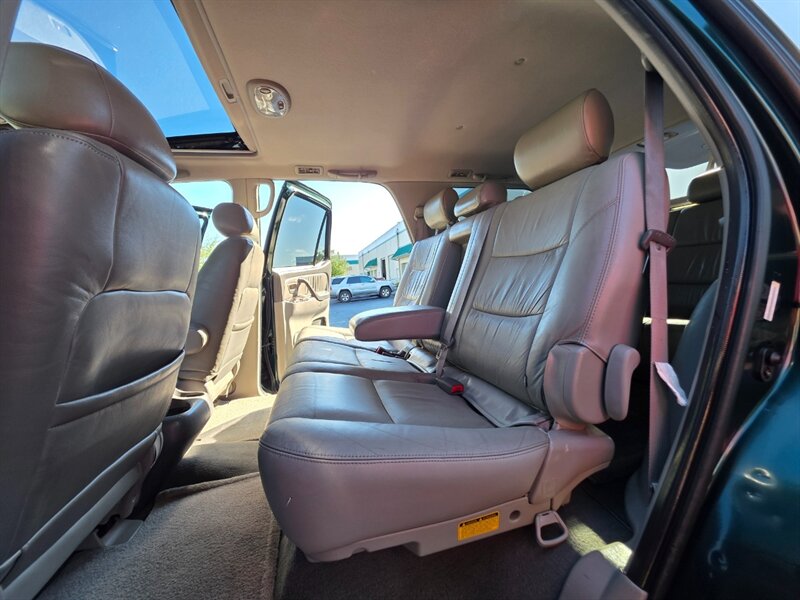 2002 Toyota Sequoia 4X4 LIMITED TIMING BELT DONE / NEW TIRES / LIFTED / V8 4.7L / 8-PASSENGER / HEATED LEATHER / SUNROOF / PRISTINE - Photo 15 - Portland, OR 97217