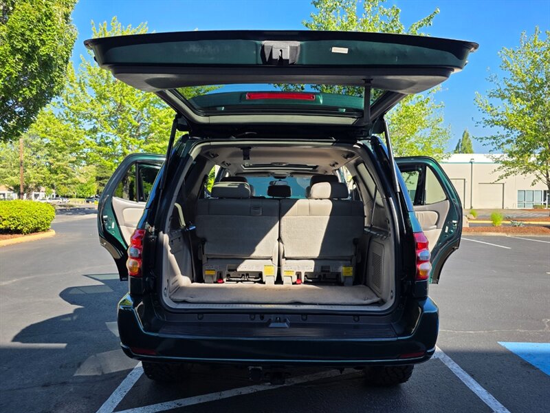 2002 Toyota Sequoia 4X4 LIMITED TIMING BELT DONE / NEW TIRES / LIFTED / V8 4.7L / 8-PASSENGER / HEATED LEATHER / SUNROOF / PRISTINE - Photo 30 - Portland, OR 97217