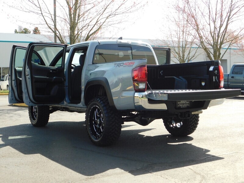 2019 Toyota Tacoma TRD Off-Road V6  4X4 / CRAWL CONTROL / LIFTED   - Photo 27 - Portland, OR 97217