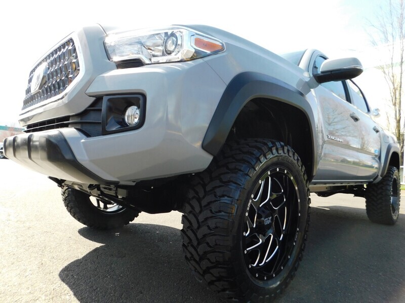 2019 Toyota Tacoma TRD Off-Road V6  4X4 / CRAWL CONTROL / LIFTED   - Photo 9 - Portland, OR 97217