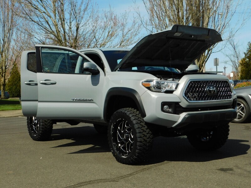 2019 Toyota Tacoma TRD Off-Road V6  4X4 / CRAWL CONTROL / LIFTED   - Photo 32 - Portland, OR 97217