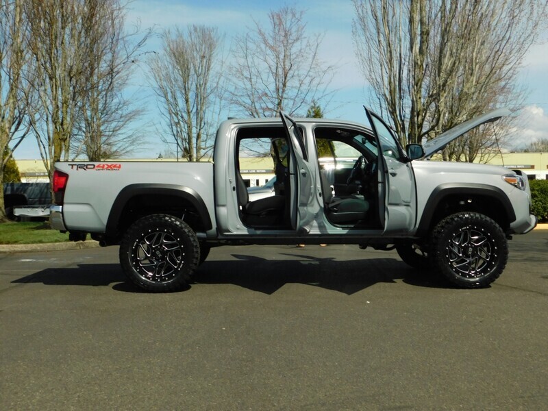 2019 Toyota Tacoma TRD Off-Road V6  4X4 / CRAWL CONTROL / LIFTED   - Photo 31 - Portland, OR 97217