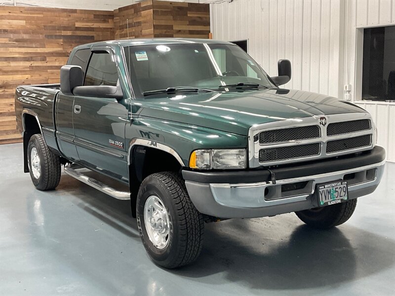 2002 Dodge Ram 2500 SLT Laramie Quad Cab 4X4 / 5.9L DIESEL / 92K MILES  / LOCAL OREGON TRUCK w. ZERO RUST / SHORT BED - Photo 2 - Gladstone, OR 97027