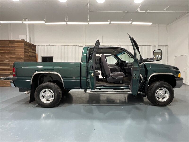 2002 Dodge Ram 2500 SLT Laramie Quad Cab 4X4 / 5.9L DIESEL / 92K MILES  / LOCAL OREGON TRUCK w. ZERO RUST / SHORT BED - Photo 22 - Gladstone, OR 97027