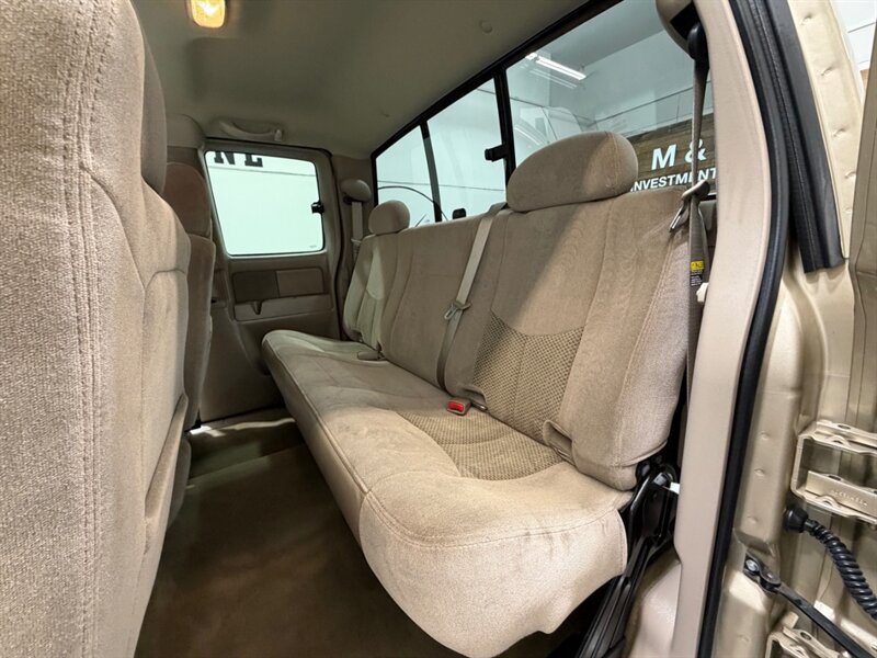 2006 Chevrolet Silverado 2500 LT Extra Cab RWD / 6.6L DIESEL / LBZ / 125K MILES / DURAMAX / LOCAL RUST FREE - Photo 13 - Gladstone, OR 97027