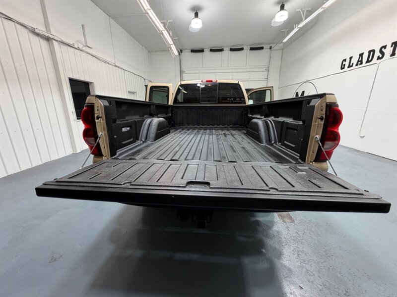 2006 Chevrolet Silverado 2500 LT Extra Cab RWD / 6.6L DIESEL / LBZ / 125K MILES / DURAMAX / LOCAL RUST FREE - Photo 10 - Gladstone, OR 97027