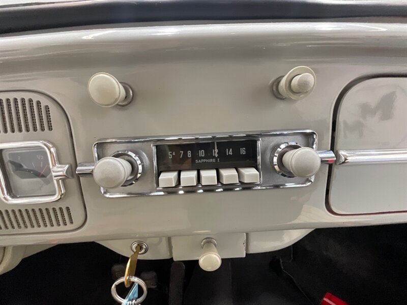 1965 Volkswagen Beetle-Classic 2dr / 1.2L 4Cyl / 4-SPEED MANUAL  / ZERO RUST - Photo 17 - Gladstone, OR 97027