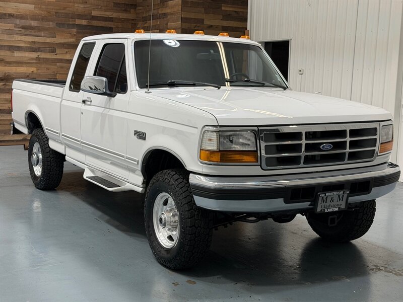 1996 Ford F-250 XLT Heavy Duty 4X4 7.5L V8 GAS / 118K MILES  / BRAND NEW TIRES / SHORT BED - Photo 2 - Gladstone, OR 97027