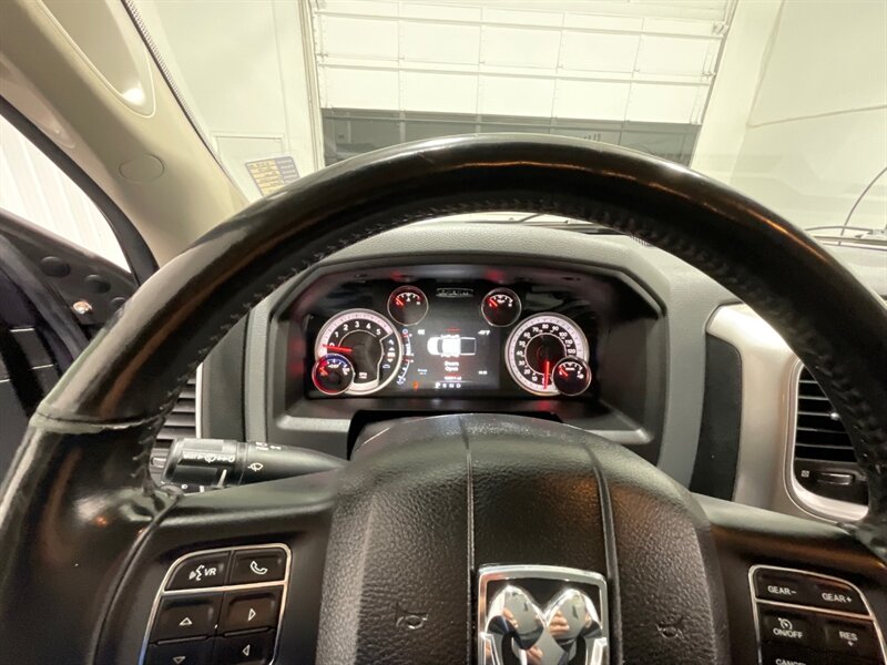 2017 RAM 1500 Big Horn Crew Cab 4X4 / 3.0L DIESEL /NEW TIRES / LOCAL TRUCK w. ZERO RUST / Heated Seats / Remote Start / Trailer Brake controller - Photo 45 - Gladstone, OR 97027