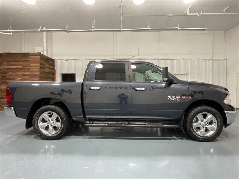 2017 RAM 1500 Big Horn Crew Cab 4X4 / 3.0L DIESEL /NEW TIRES / LOCAL TRUCK w. ZERO RUST / Heated Seats / Remote Start / Trailer Brake controller - Photo 4 - Gladstone, OR 97027