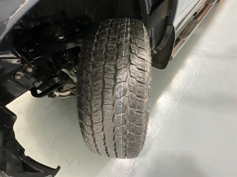 2017 RAM 1500 Big Horn Crew Cab 4X4 / 3.0L DIESEL /NEW TIRES / LOCAL TRUCK w. ZERO RUST / Heated Seats / Remote Start / Trailer Brake controller - Photo 24 - Gladstone, OR 97027