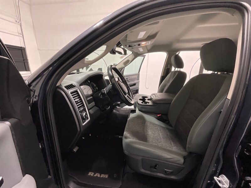 2017 RAM 1500 Big Horn Crew Cab 4X4 / 3.0L DIESEL /NEW TIRES / LOCAL TRUCK w. ZERO RUST / Heated Seats / Remote Start / Trailer Brake controller - Photo 11 - Gladstone, OR 97027