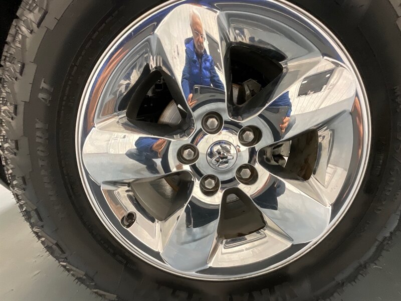 2017 RAM 1500 Big Horn Crew Cab 4X4 / 3.0L DIESEL /NEW TIRES / LOCAL TRUCK w. ZERO RUST / Heated Seats / Remote Start / Trailer Brake controller - Photo 49 - Gladstone, OR 97027