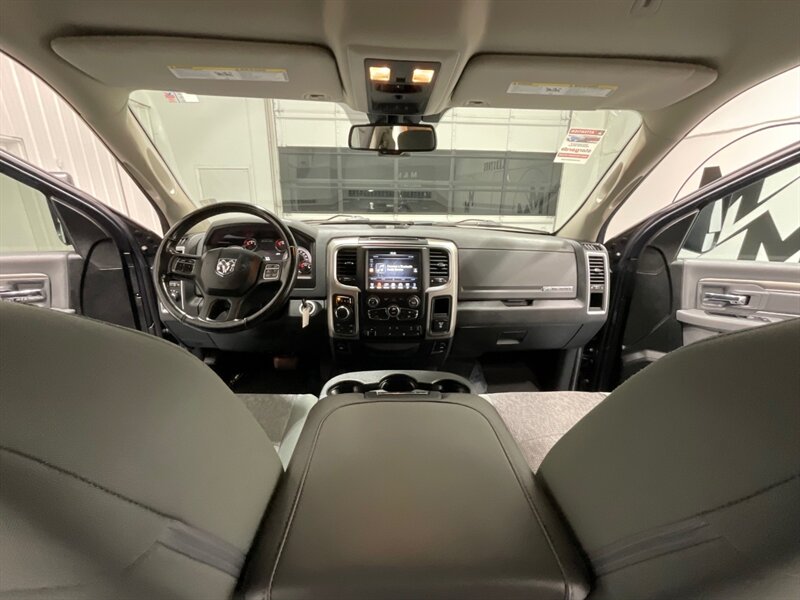 2017 RAM 1500 Big Horn Crew Cab 4X4 / 3.0L DIESEL /NEW TIRES / LOCAL TRUCK w. ZERO RUST / Heated Seats / Remote Start / Trailer Brake controller - Photo 38 - Gladstone, OR 97027