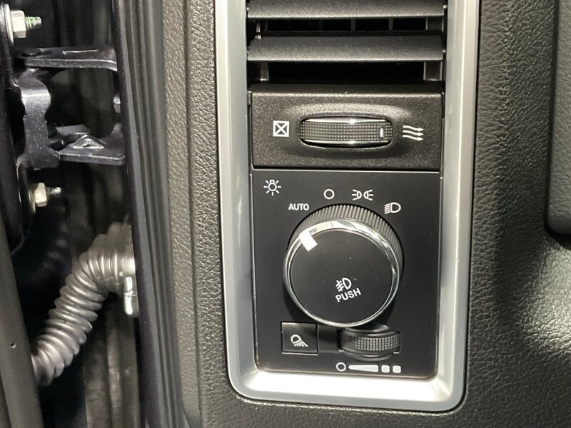 2017 RAM 1500 Big Horn Crew Cab 4X4 / 3.0L DIESEL /NEW TIRES / LOCAL TRUCK w. ZERO RUST / Heated Seats / Remote Start / Trailer Brake controller - Photo 41 - Gladstone, OR 97027