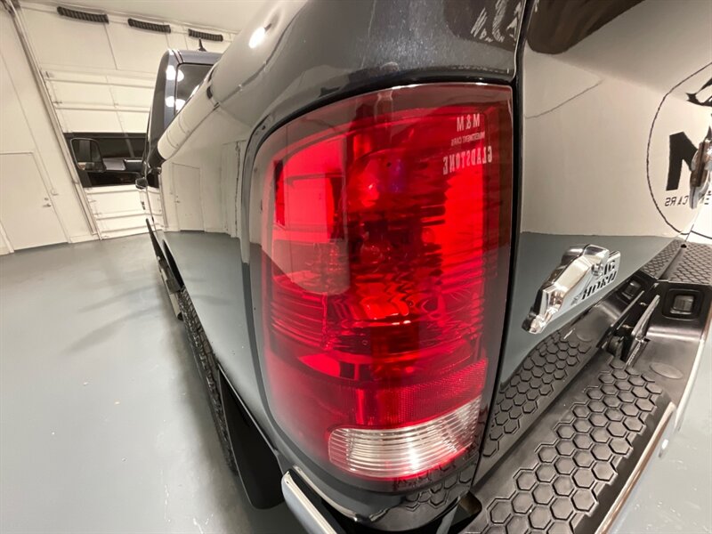 2017 RAM 1500 Big Horn Crew Cab 4X4 / 3.0L DIESEL /NEW TIRES / LOCAL TRUCK w. ZERO RUST / Heated Seats / Remote Start / Trailer Brake controller - Photo 28 - Gladstone, OR 97027