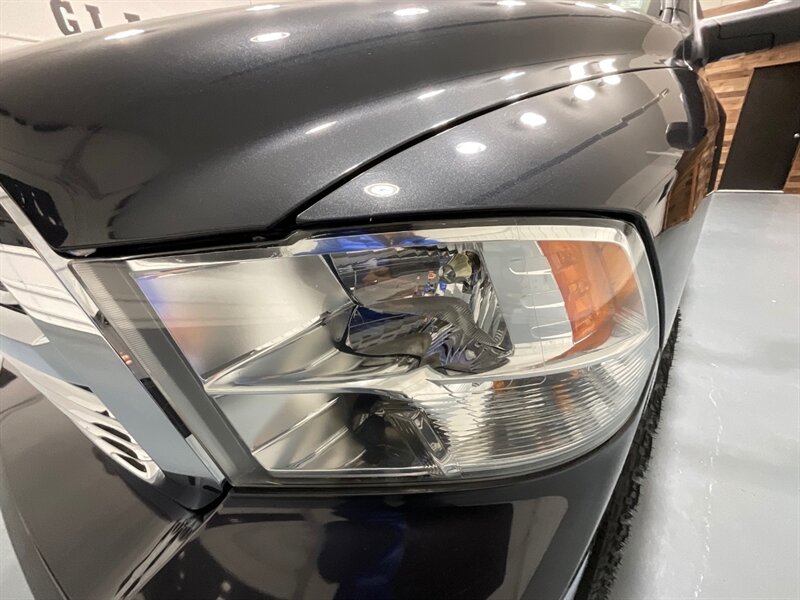 2017 RAM 1500 Big Horn Crew Cab 4X4 / 3.0L DIESEL /NEW TIRES / LOCAL TRUCK w. ZERO RUST / Heated Seats / Remote Start / Trailer Brake controller - Photo 26 - Gladstone, OR 97027