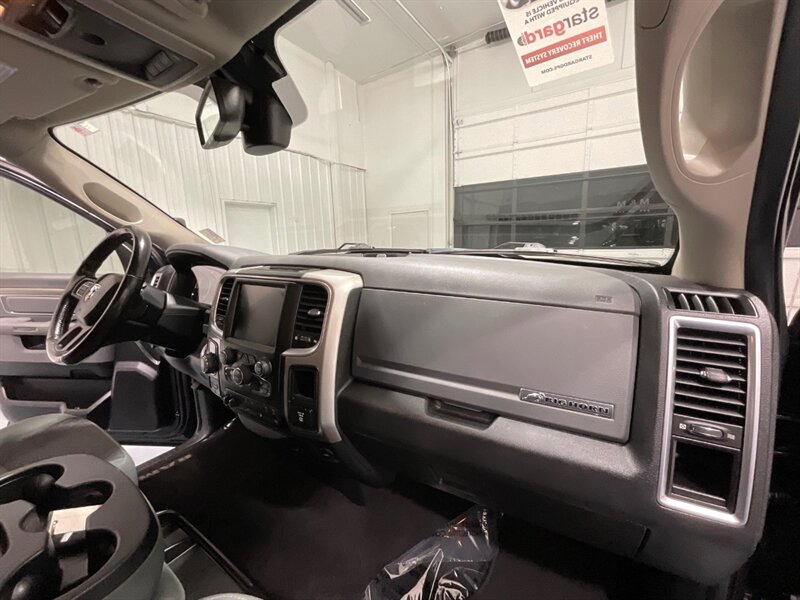 2017 RAM 1500 Big Horn Crew Cab 4X4 / 3.0L DIESEL /NEW TIRES / LOCAL TRUCK w. ZERO RUST / Heated Seats / Remote Start / Trailer Brake controller - Photo 42 - Gladstone, OR 97027