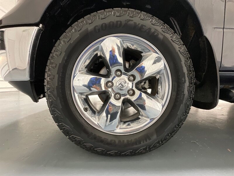 2017 RAM 1500 Big Horn Crew Cab 4X4 / 3.0L DIESEL /NEW TIRES / LOCAL TRUCK w. ZERO RUST / Heated Seats / Remote Start / Trailer Brake controller - Photo 23 - Gladstone, OR 97027