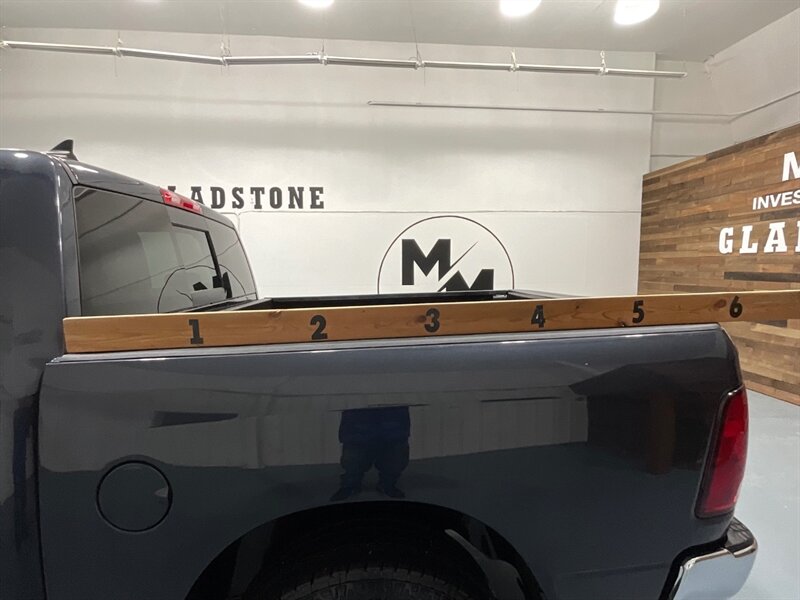 2017 RAM 1500 Big Horn Crew Cab 4X4 / 3.0L DIESEL /NEW TIRES / LOCAL TRUCK w. ZERO RUST / Heated Seats / Remote Start / Trailer Brake controller - Photo 9 - Gladstone, OR 97027