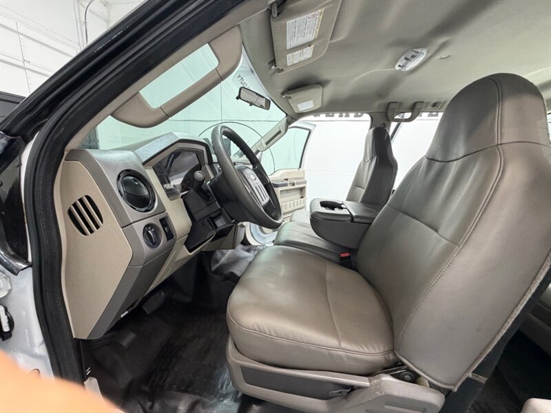 2010 Ford F-250 Super Duty XL 4X4 UTILITY BED /V8 5.4L/36K MILES /LOCAL TRUCK w. ZERO RUST / NEW TIRES - Photo 13 - Gladstone, OR 97027