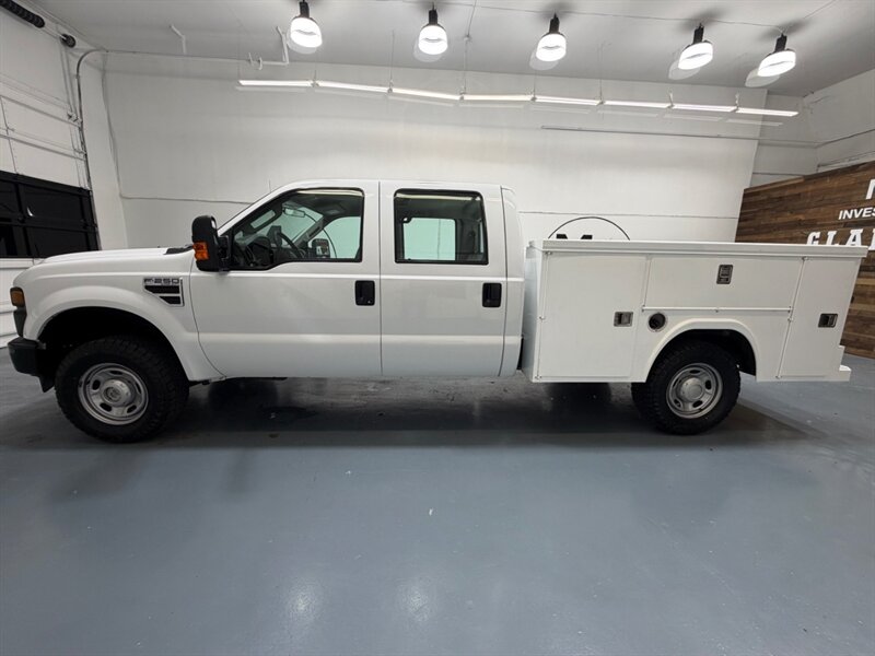 2010 Ford F-250 Super Duty XL 4X4 UTILITY BED /V8 5.4L/36K MILES /LOCAL TRUCK w. ZERO RUST / NEW TIRES - Photo 3 - Gladstone, OR 97027