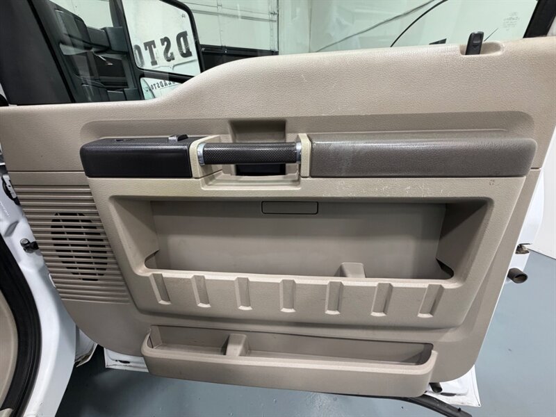 2010 Ford F-250 Super Duty XL 4X4 UTILITY BED /V8 5.4L/36K MILES /LOCAL TRUCK w. ZERO RUST / NEW TIRES - Photo 34 - Gladstone, OR 97027