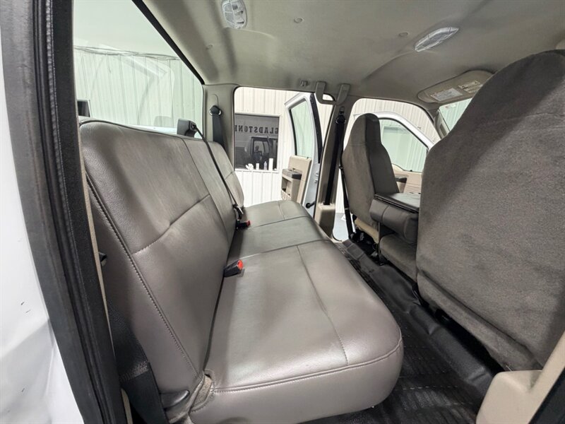 2010 Ford F-250 Super Duty XL 4X4 UTILITY BED /V8 5.4L/36K MILES /LOCAL TRUCK w. ZERO RUST / NEW TIRES - Photo 15 - Gladstone, OR 97027