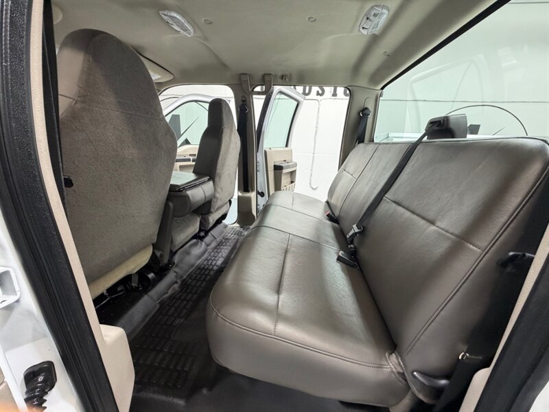 2010 Ford F-250 Super Duty XL 4X4 UTILITY BED /V8 5.4L/36K MILES /LOCAL TRUCK w. ZERO RUST / NEW TIRES - Photo 14 - Gladstone, OR 97027