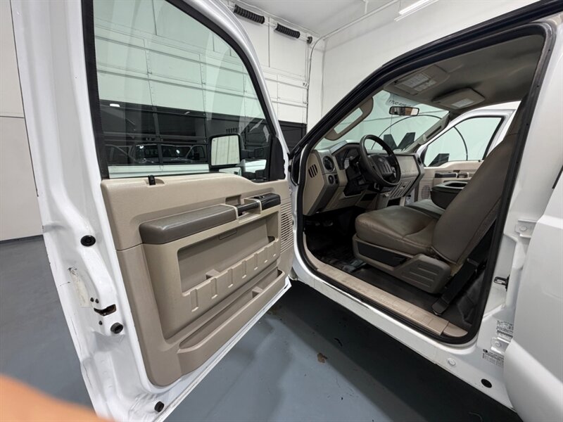 2010 Ford F-250 Super Duty XL 4X4 UTILITY BED /V8 5.4L/36K MILES /LOCAL TRUCK w. ZERO RUST / NEW TIRES - Photo 32 - Gladstone, OR 97027