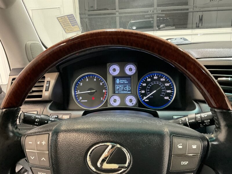 2011 Lexus LX 570 Sport Utility 4X4 / 3RD ROW / Tech Pkg  / THIRD ROW SEAT / Heated & Cooled leather seats - Photo 48 - Gladstone, OR 97027