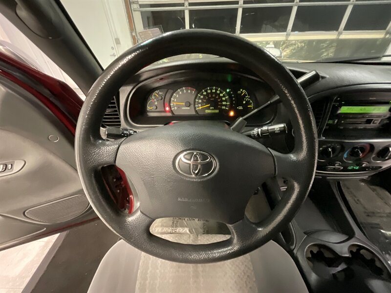 2004 Toyota Tundra SR5 4X4 / 4.7L V8 / FRESH TIMING BELT SERVICE DONE  / LOCAL TRUCK / RUST FREE / ONLY 137,000 MILES - Photo 37 - Gladstone, OR 97027