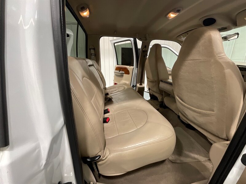2000 Ford F-350 Lariat 4X4 7.3L DIESEL / DUALLY / ZERO RUST / Extra Fuel Tank / Gear Vendor Unit - Photo 37 - Gladstone, OR 97027