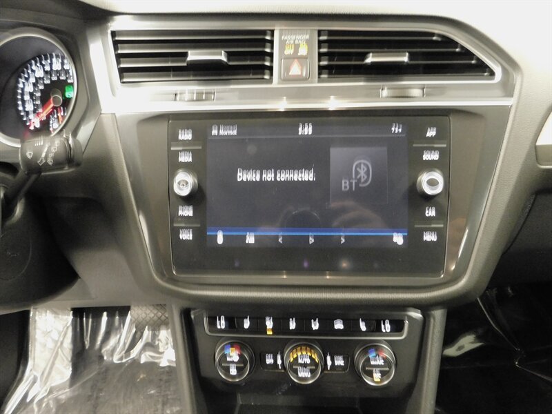 2019 Volkswagen Tiguan 2.0T SE 4Motion AWD / Leather/ 3RD ROW/24,000 MILE - Photo 18 - Gladstone, OR 97027