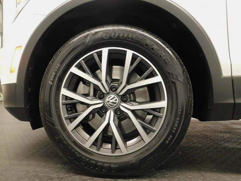 2019 Volkswagen Tiguan 2.0T SE 4Motion AWD / Leather/ 3RD ROW/24,000 MILE - Photo 23 - Gladstone, OR 97027