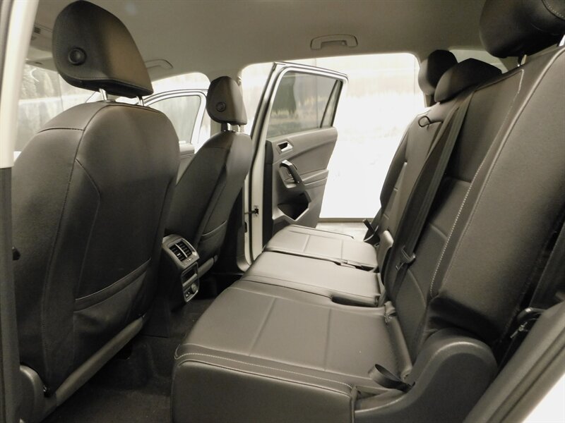 2019 Volkswagen Tiguan 2.0T SE 4Motion AWD / Leather/ 3RD ROW/24,000 MILE - Photo 13 - Gladstone, OR 97027