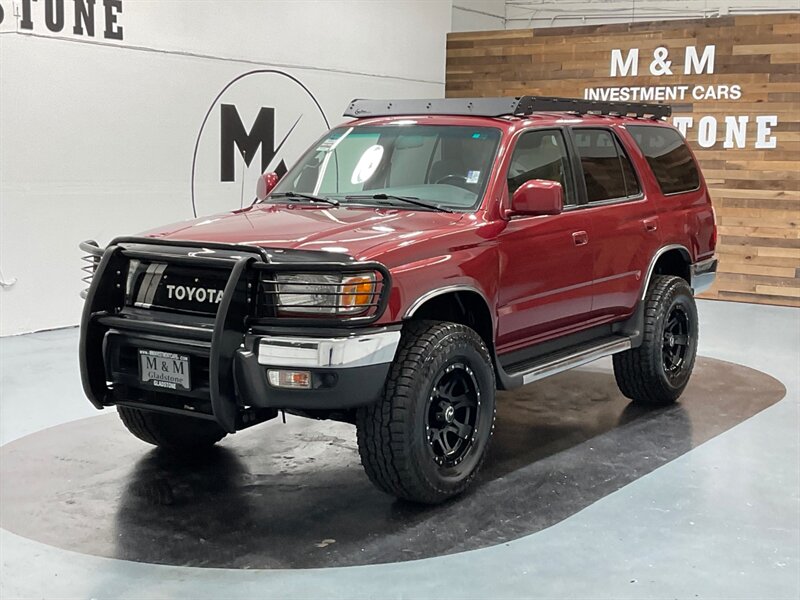 2001 Toyota 4Runner SR5 4X4 / V6 / LIFTED / TIMING BELT DONE / NO RUST  / LOCAL SUV - Photo 1 - Gladstone, OR 97027