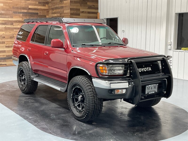 2001 Toyota 4Runner SR5 4X4 / V6 / LIFTED / TIMING BELT DONE / NO RUST  / LOCAL SUV - Photo 2 - Gladstone, OR 97027