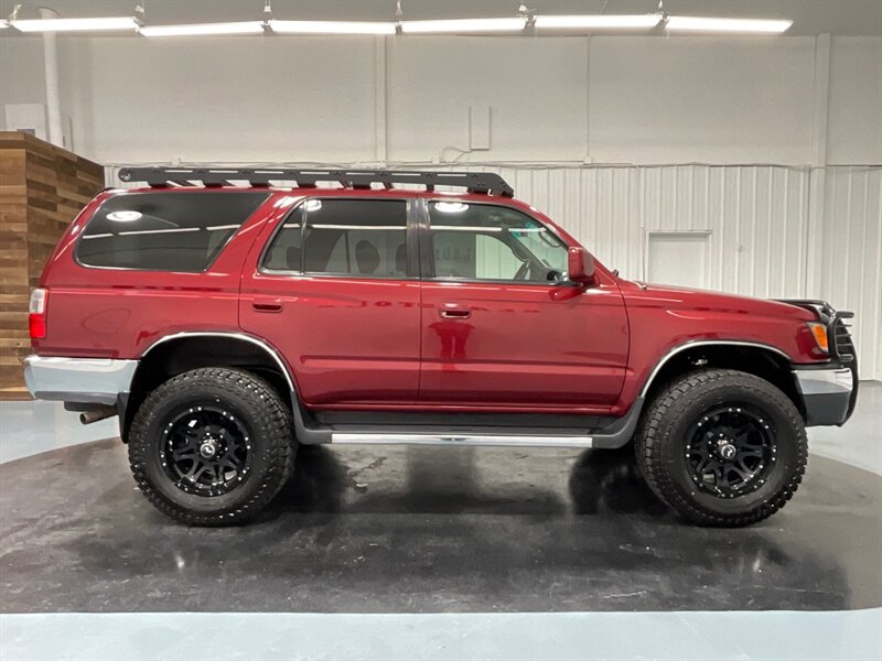 2001 Toyota 4Runner SR5 4X4 / V6 / LIFTED / TIMING BELT DONE / NO RUST  / LOCAL SUV - Photo 4 - Gladstone, OR 97027